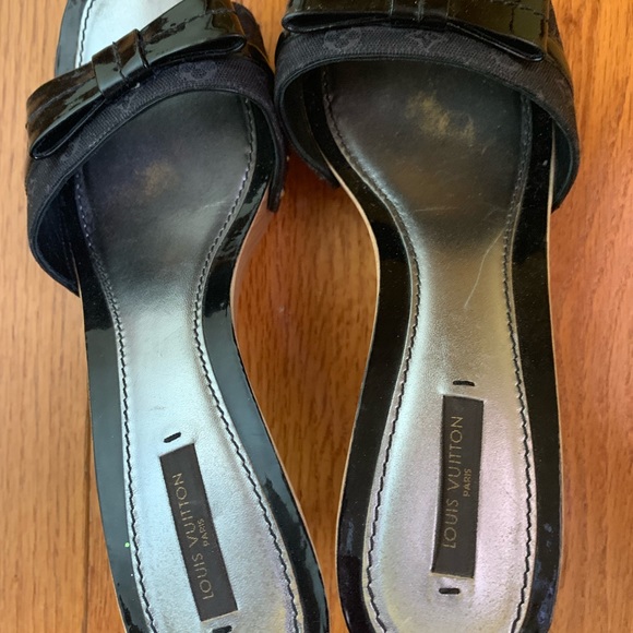 Louis Vuitton Sandals - Picture 7 of 8
